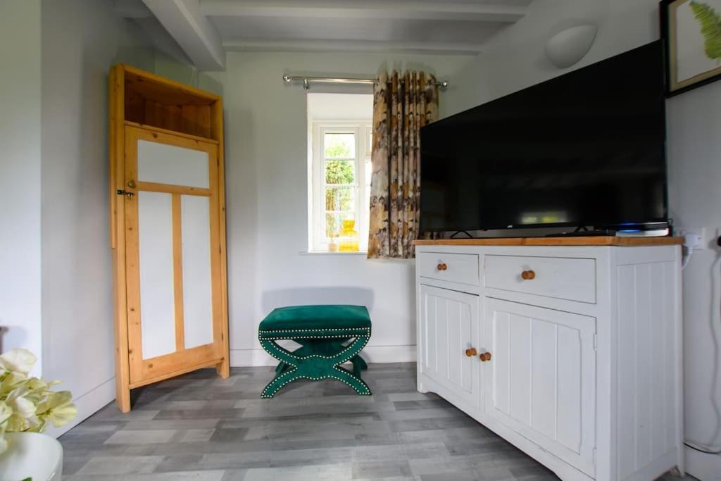 Cotswolds Corner Cottage Moreton-in-Marsh エクステリア 写真